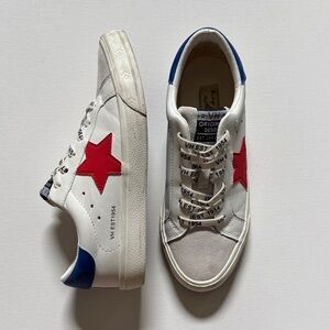 Vintage Havana Sneakers with Red Star and Blue Accents